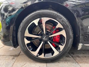 Xe VinFast Lux A 2.0 Plus 2.0 AT 2019